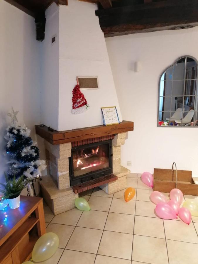 Maison De Village Saint-Barthelemy-de-Vals Bagian luar foto